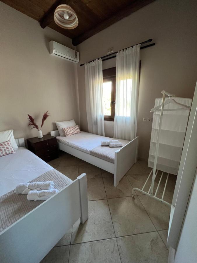 Serenity Resort Vrísai Esterno foto
